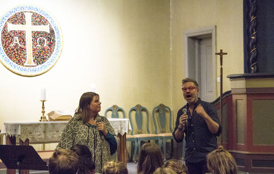 FAMILIEVERDIER: Det amerikanske ekteparet Lisa og Mark Scandrette er opptatt av at den kristne familien skal blomstre. Nå har de avsluttet sin mini Europa-turné. Norge var siste stopp før hjemreisen. FOTO: Markus Plementas, KPK