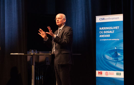 EKSPERT: John Elkington, som er verdensledende innen næringslivets samfunnsansvar (CSR), mener frivillige organisasjoner bør utfordre næringslivet mer. FOTO: Ingunn Marie Ruud, KPK