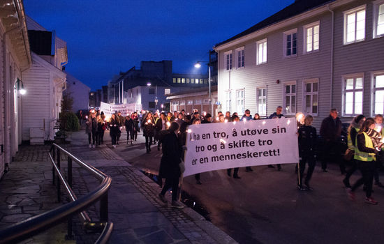 «Bli muslim igjen eller forlat landet»