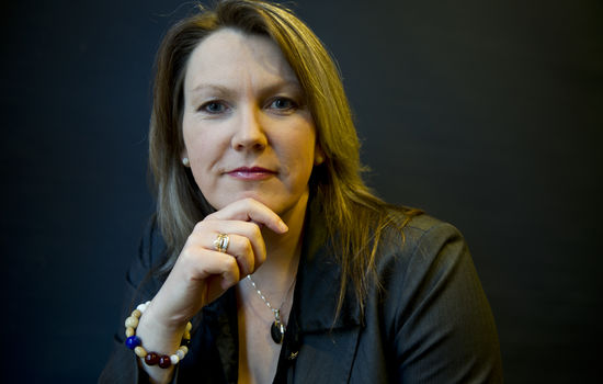 SLUTTER: Ingeborg Mongstad-Kvammen gir seg som generalsekretær i Bibelselskapet 1. desember. Da går hun over i stillingen som direktør for fagstøtte i VID vitenskapelig høgskole. FOTO: Bibelselskapet