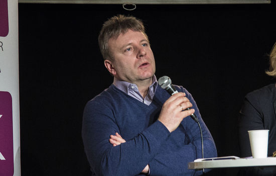 REAGERER: Dagen-redaktør Vebjørn Selbekk reagerer kraftig på nettsteder som etterligner deres merkevare og produserer usanne