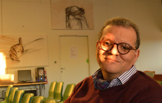STORE TAP: – Våre folk har mistet alt, men de har ikke mistet Jesus, sier Andrew White som er hyrde for en menighet der 1000 medlemmer er drept. Foto: Stein Gudvangen, KPK.
