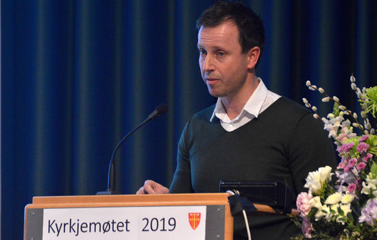 TO SYN: Gard R. Sandaker-Nielsen i Åpen folkekirke sier de ønsker å ha de konservative med i kirken og at rommet for to syn ikke har blitt mindre. FOTO: Stein Gudvangen, KPK