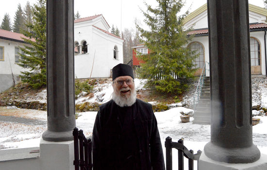 NÅDEGAVER: – Vi ortodokse tror ikke på emosjonelle åndsdåpsopplevelser, men vi tror på Åndens gaver, sier fader Johannes Johansen. Foto: Stein Gudvangen, KPK.