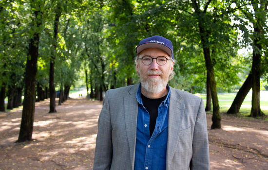 NY PLATE: Tore Thomassen har laget et nytt album der hver av sangene tar utgangspunkt i et av de ti bud. FOTO: Ingunn Marie Ruud, KPK