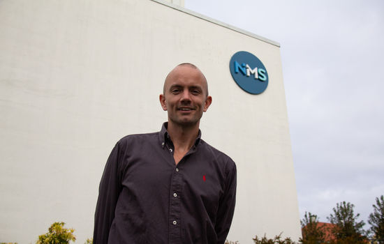 TAR OPP KORRUPSJON: Rådgiver i NMS Global, Dag Rune Sameien, opplever at givere i NMS er positive til at organisasjonen snakker høyt om korrupsjon og forvaltning. FOTO: Ingunn Marie Ruud, KPK