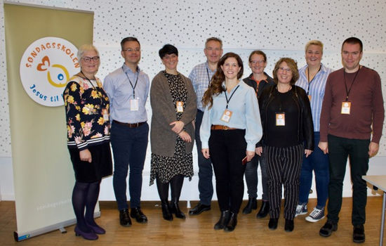 NYTT LANDSSTYRE: (f.v) Unny Nome Sivertsen, Sigbjørn Gilje Eikrem, Marit Sævig Leinebø, John Sigurd Skjold, Siri Lindtveit, Ann Kristin Tosterud Eriksen, Berit Bakke, Monica Gislefoss og Gunnar Innerdal er valt til landsstyret i Søndagsskolen Norge. Marie Synnøve Skagemo var ikkje til stades då bildet vart tatt. FOTO: Søndagsskolen Norge