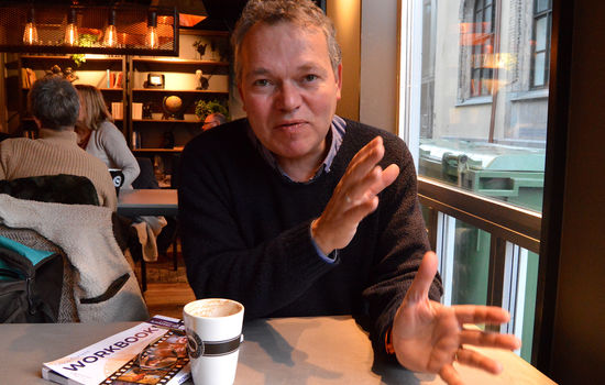 DESPERATE: – Unge kristne får ikke vite i kirken det de er desperate etter, nemlig hva de kan gjøre for å fungere som kristne på jobb, sier Tim Vickers. Foto: Stein Gudvangen, KPK.